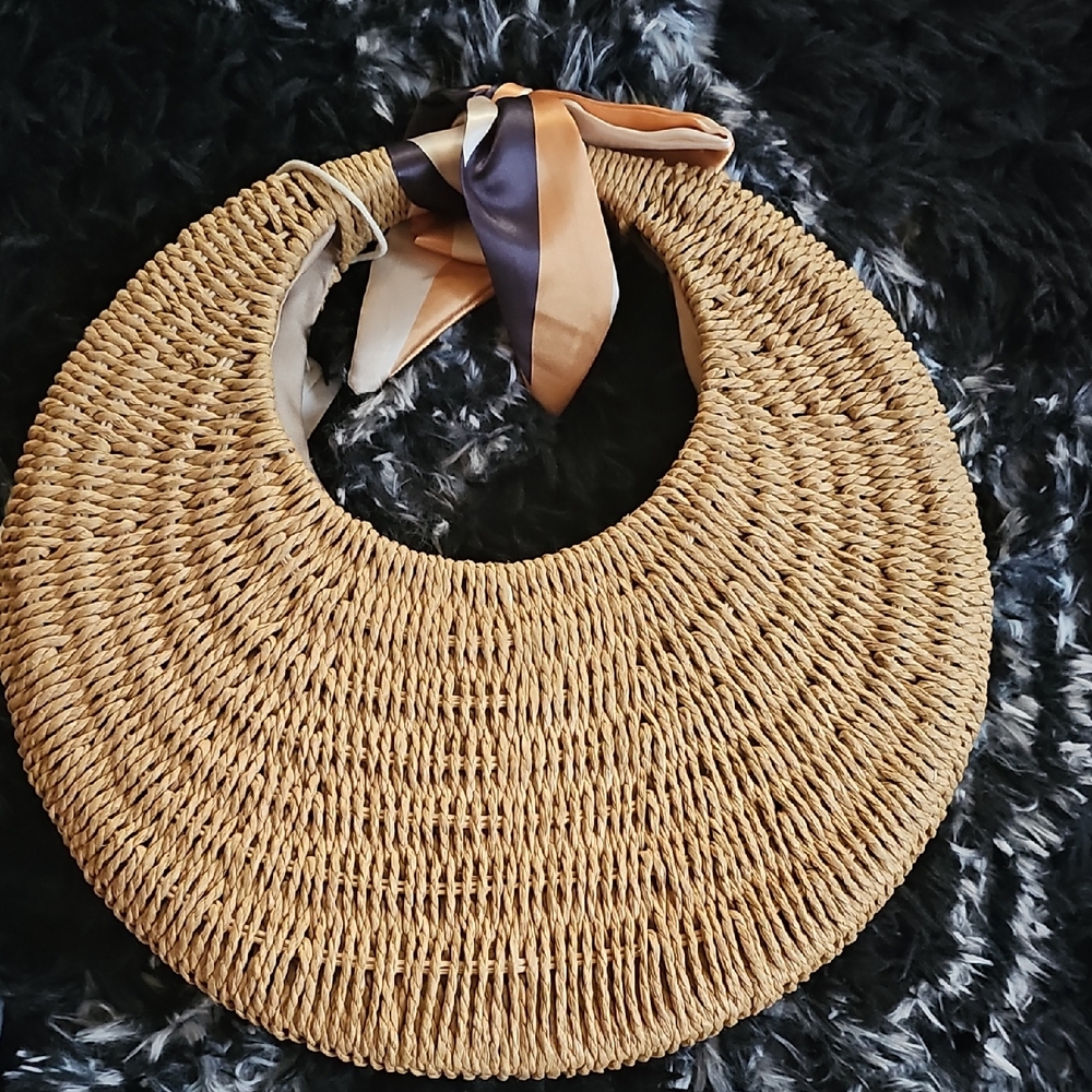 Elegant Woven Shoulder Bag with Scarf Detail